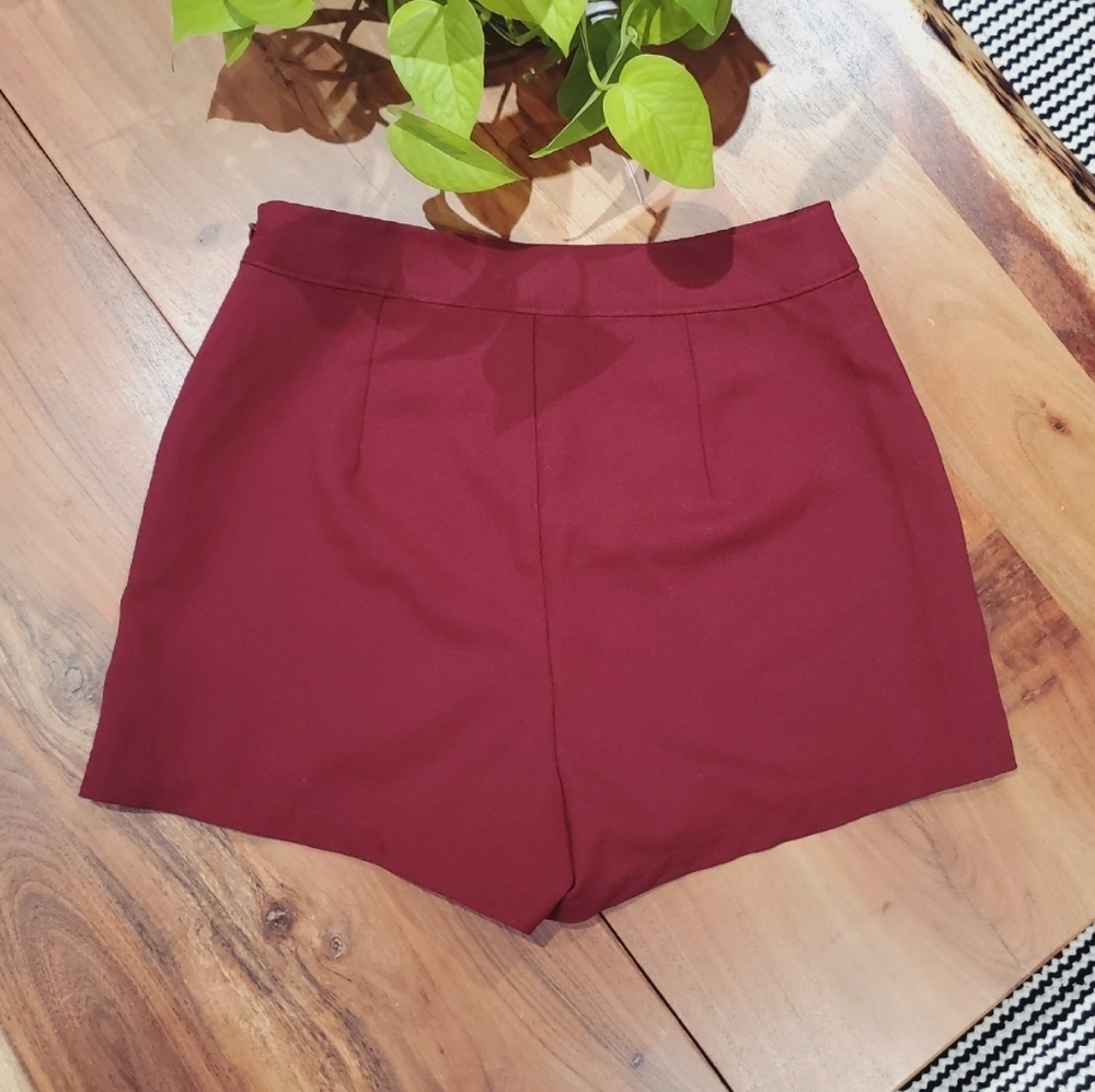 Abercrombie & Fitch Retro High Waisted Burgundy Shorts